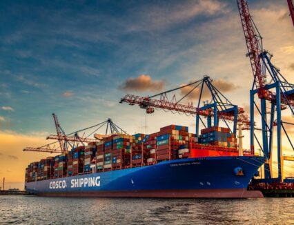 container-ship-port-zeebrugge-bonded-warehouse-fca-europe-1680x1150